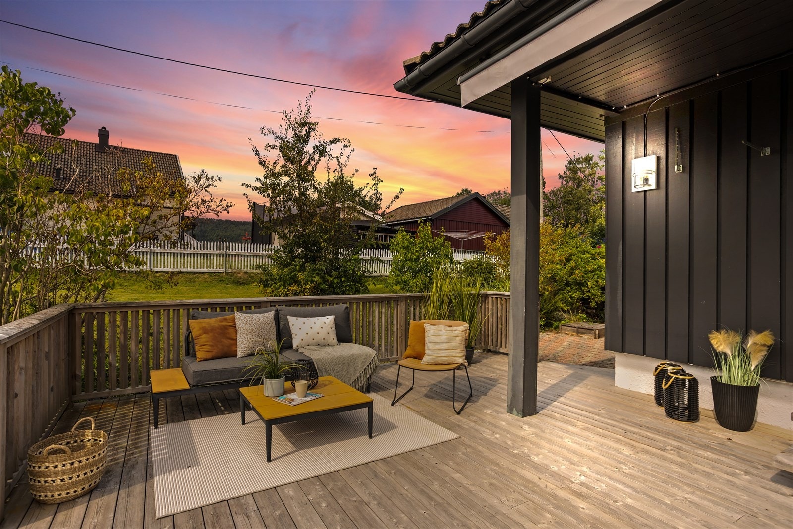 Delvis overbygget terrasse Galleribilde