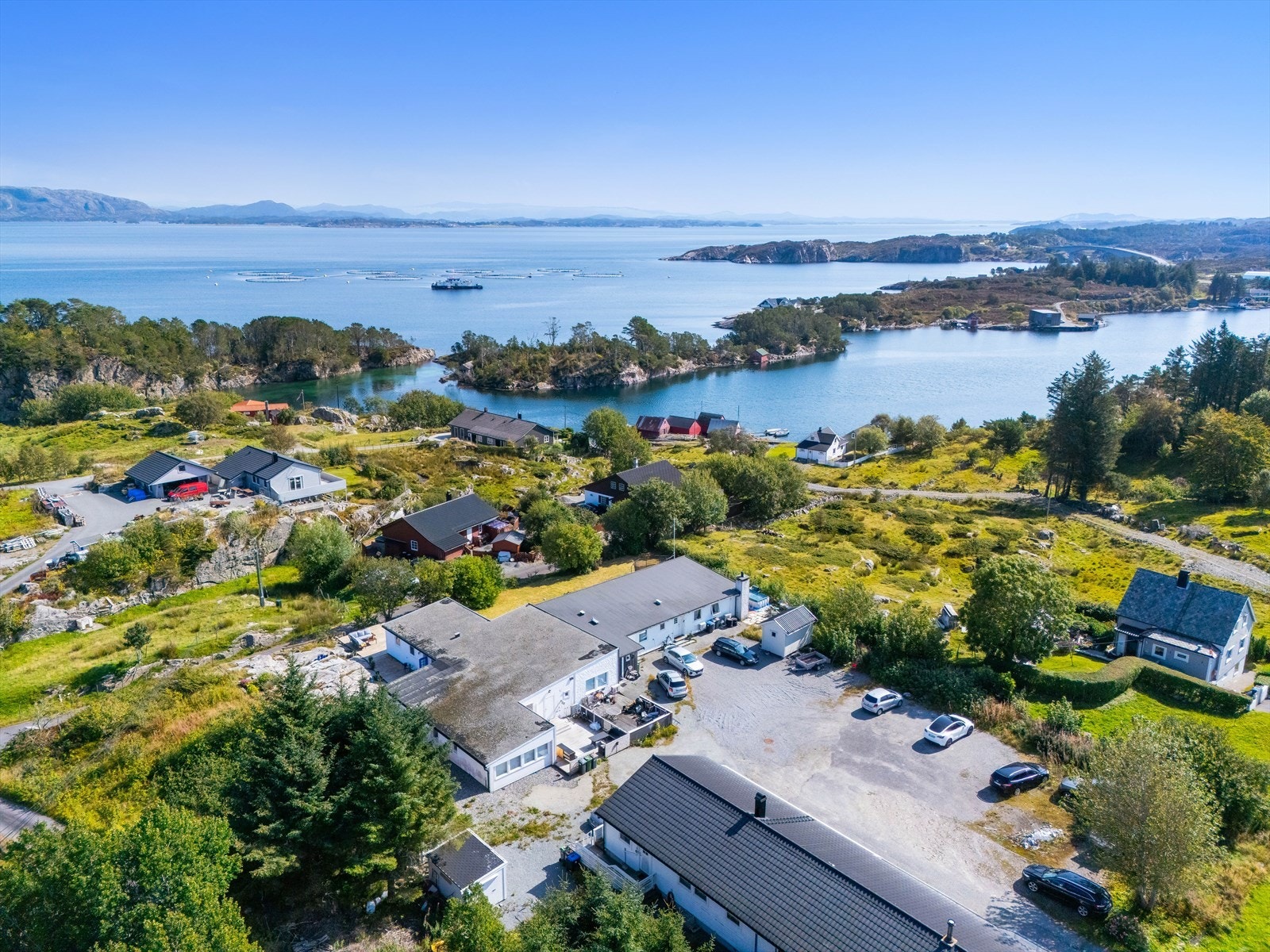 Nærhet til sjø og flere flotte turområder Galleribilde