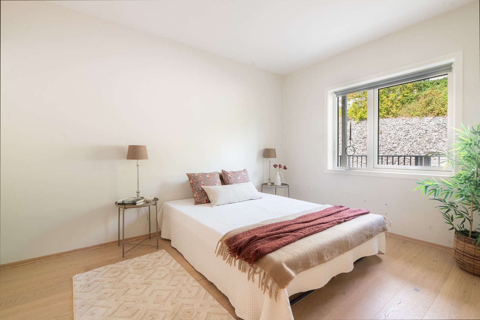 Leiligheten har to gode soverom som vender mot nord. Galleribilde