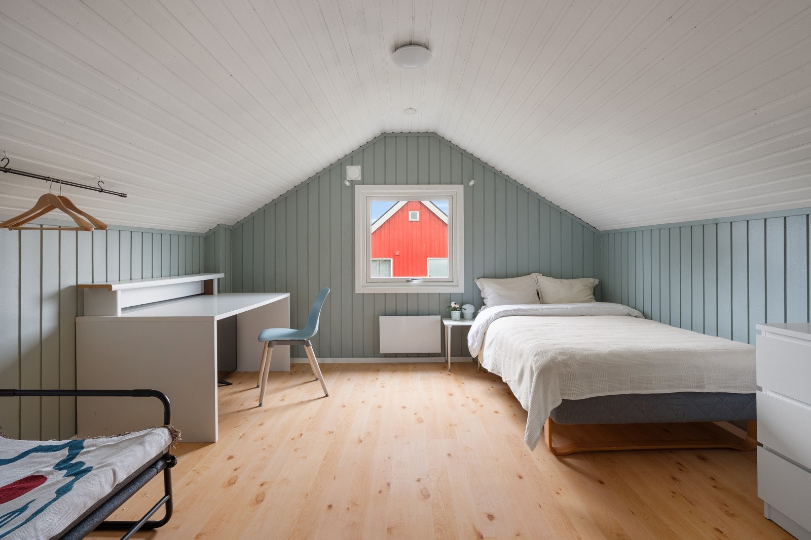 Ekstra areal på loft hvor du har 2 soverom.