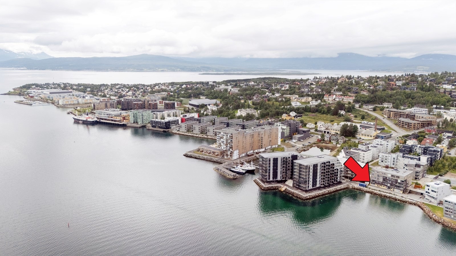 Her har man gangavstand til alt man måtte trenge - matbutikk, skole/barnehage, lekeplass, busstopp, m.m. Galleribilde