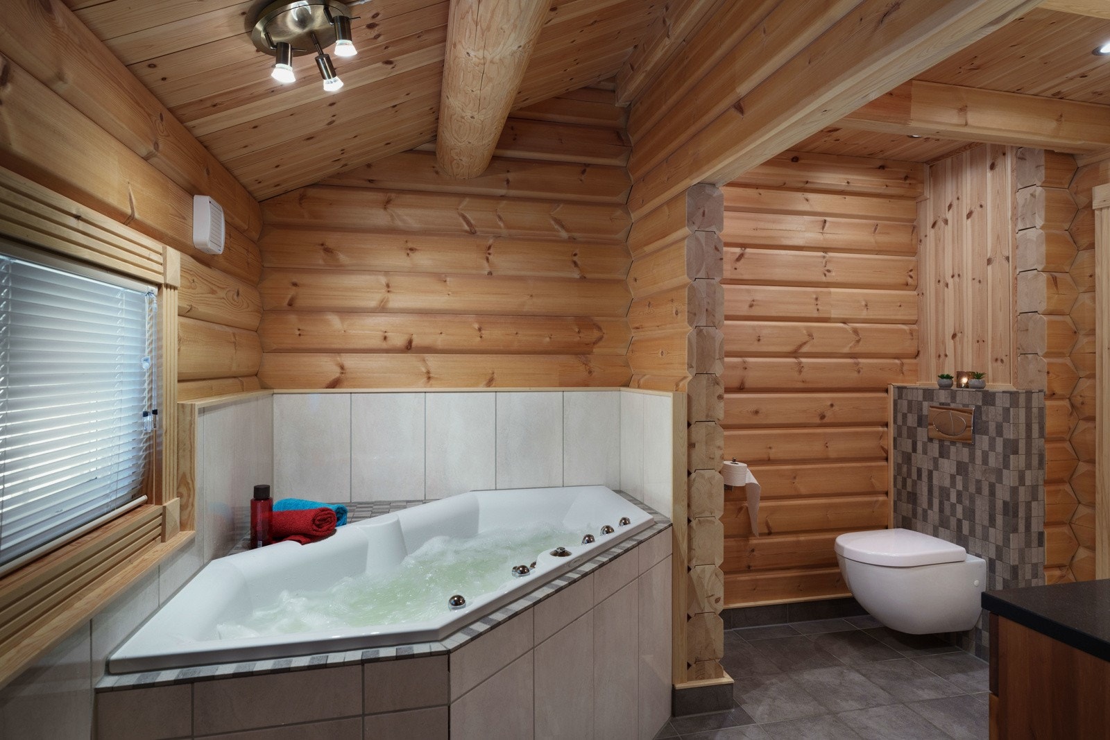 Her har man mulighet til å nyte et deilig boblebad etter lange skiturer. Galleribilde