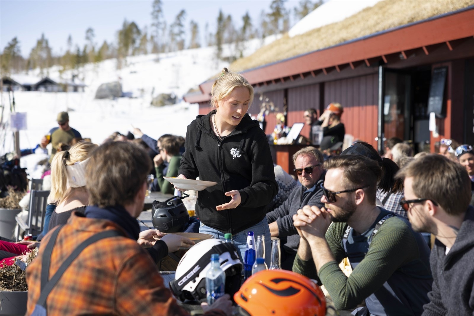 Like hyggelig ute som inne på Turufjell Kafe. Galleribilde