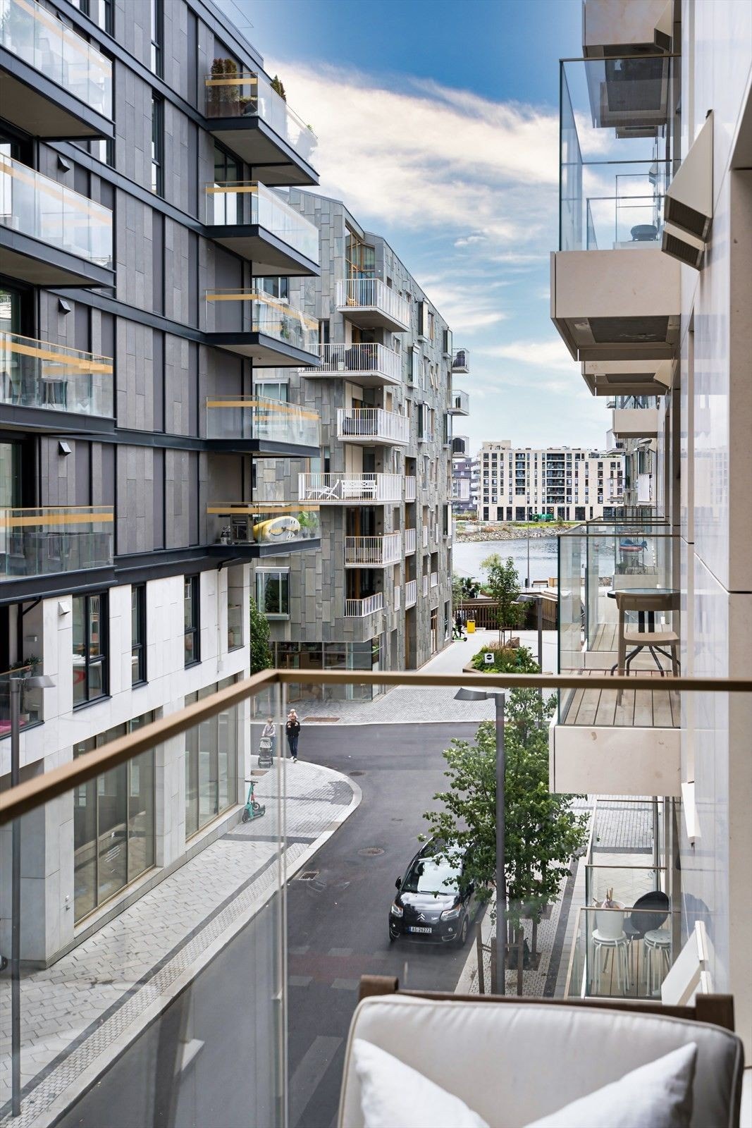 Sjøglimt fra balkongen Galleribilde