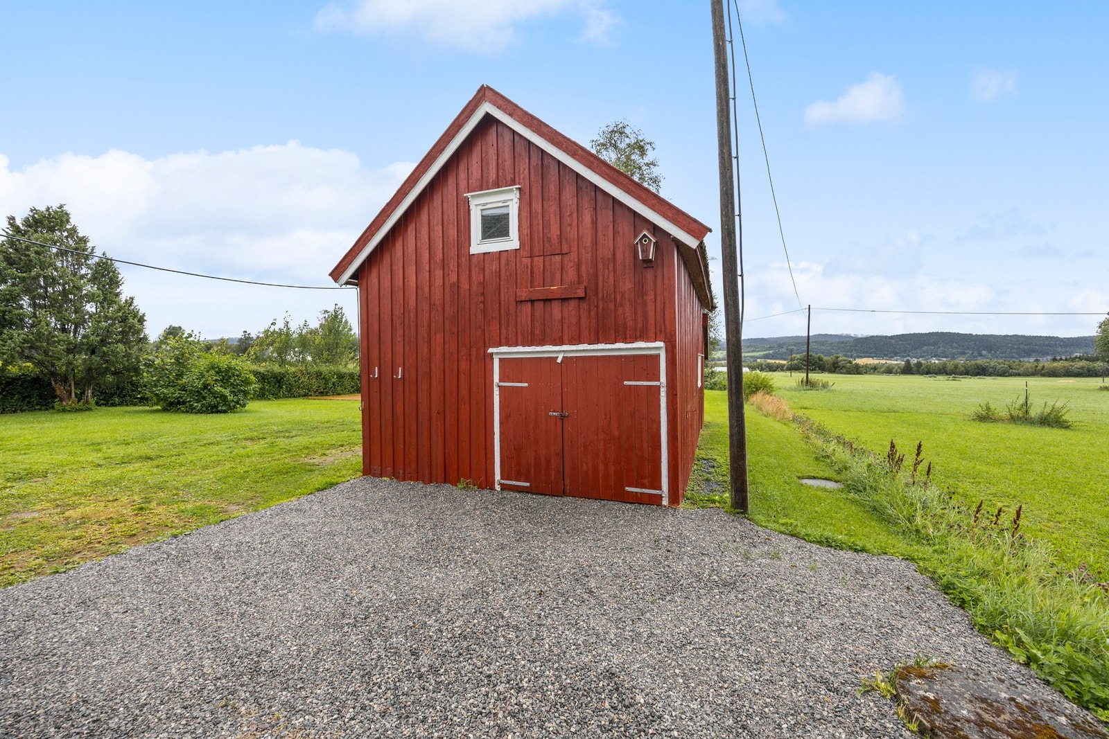 Uthus - ca 40 kvm. Innredet med fire bodrom Galleribilde