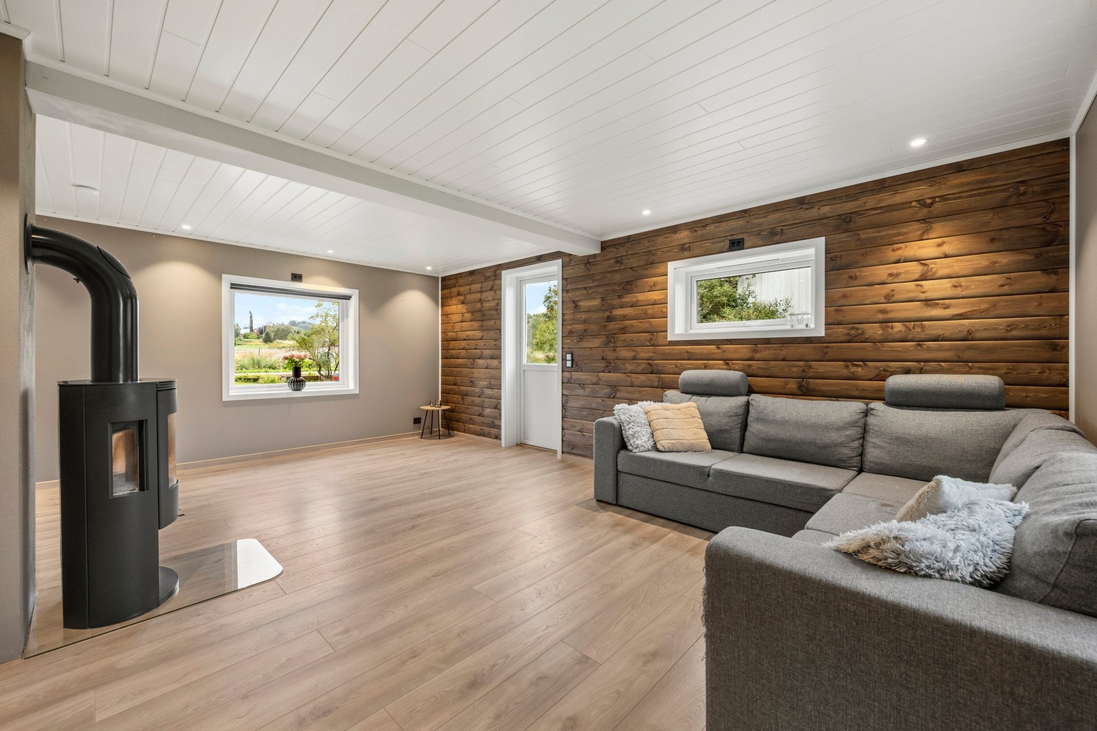 I perioden 2023-2025 ble de fleste innvendige overflater fornyet eller behandlet Galleribilde