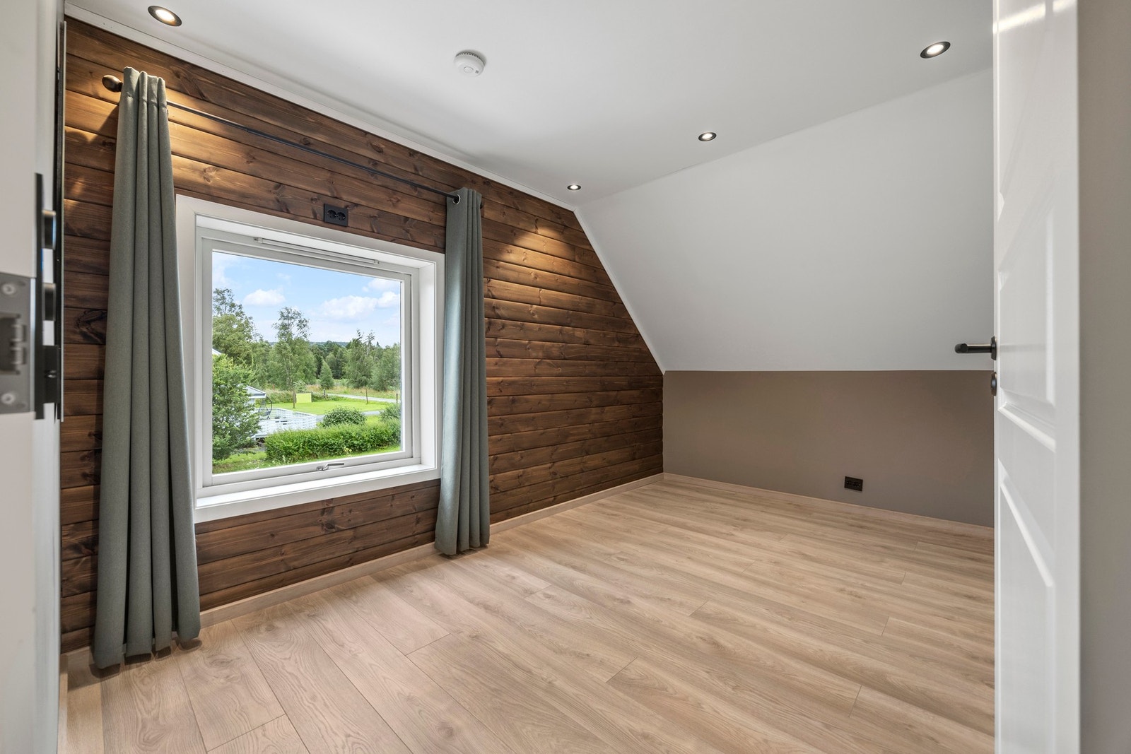 Soverom - ca 8,5 kvm. Galleribilde