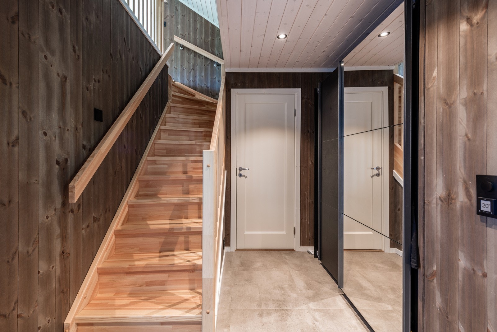 Trapp opp til loftsetasjen Galleribilde