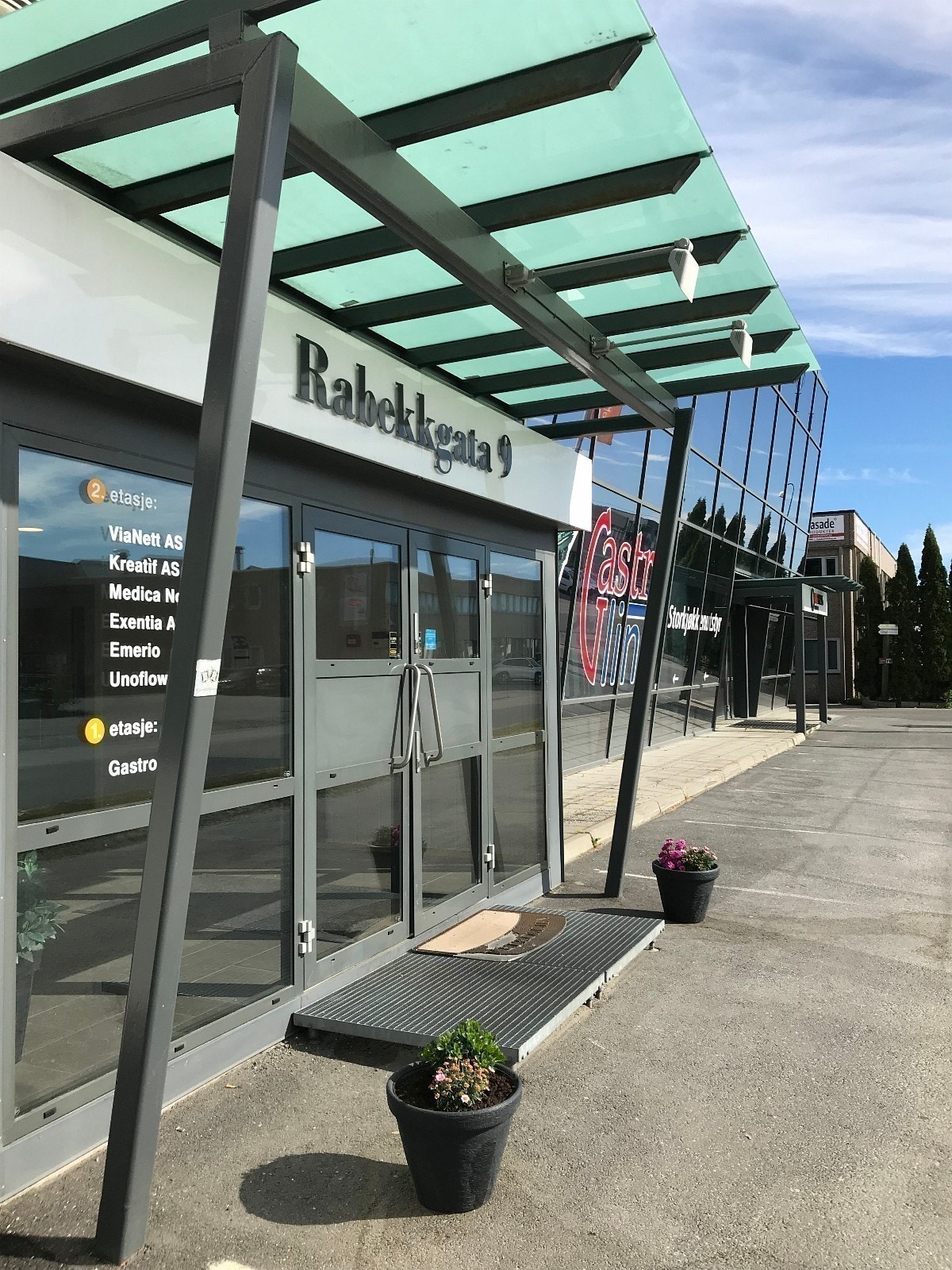 Rabekkgata 9 - Hovedinngang Galleribilde