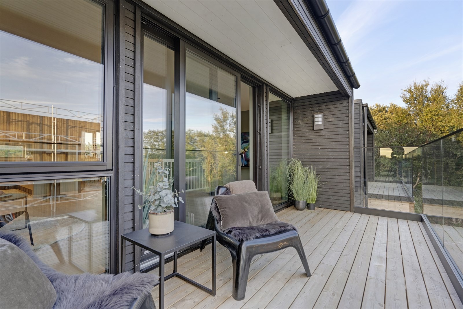 Eiendommen har balkong med direkte utgang fra stuen. Galleribilde