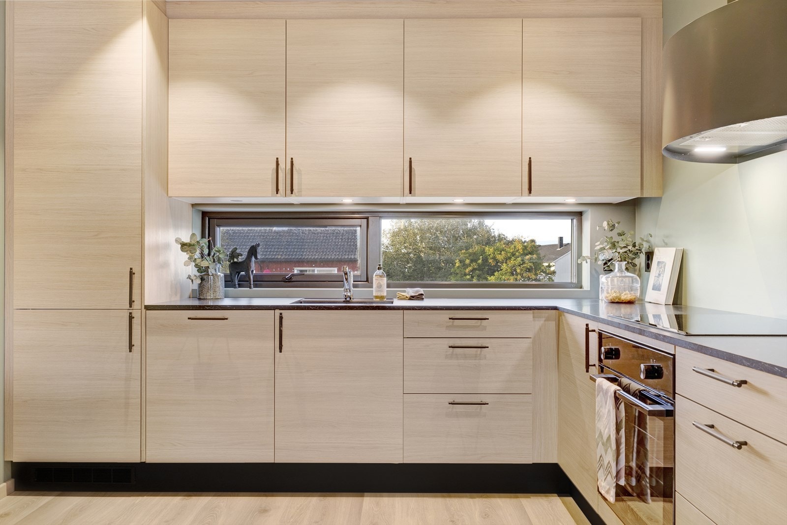 Kjøkken er levert av Aubo, dansk design på sitt beste. Galleribilde