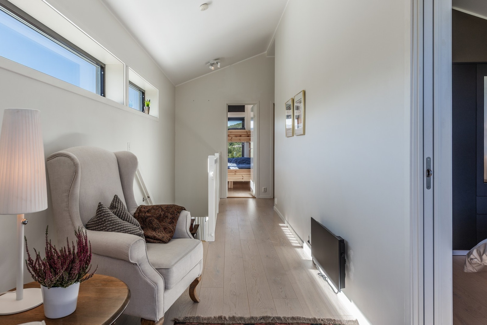 Gangen har panelovn Galleribilde