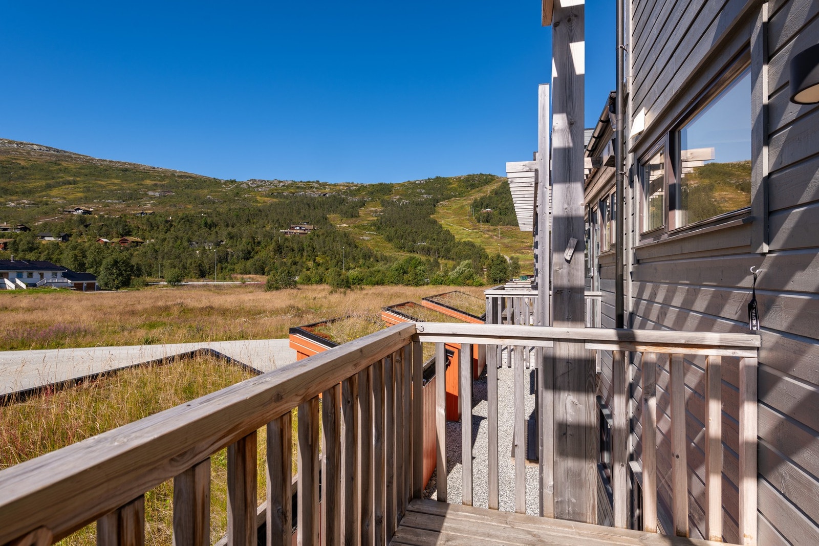 Her er det kort vei til både alpinbakke og langrennsløyper Galleribilde