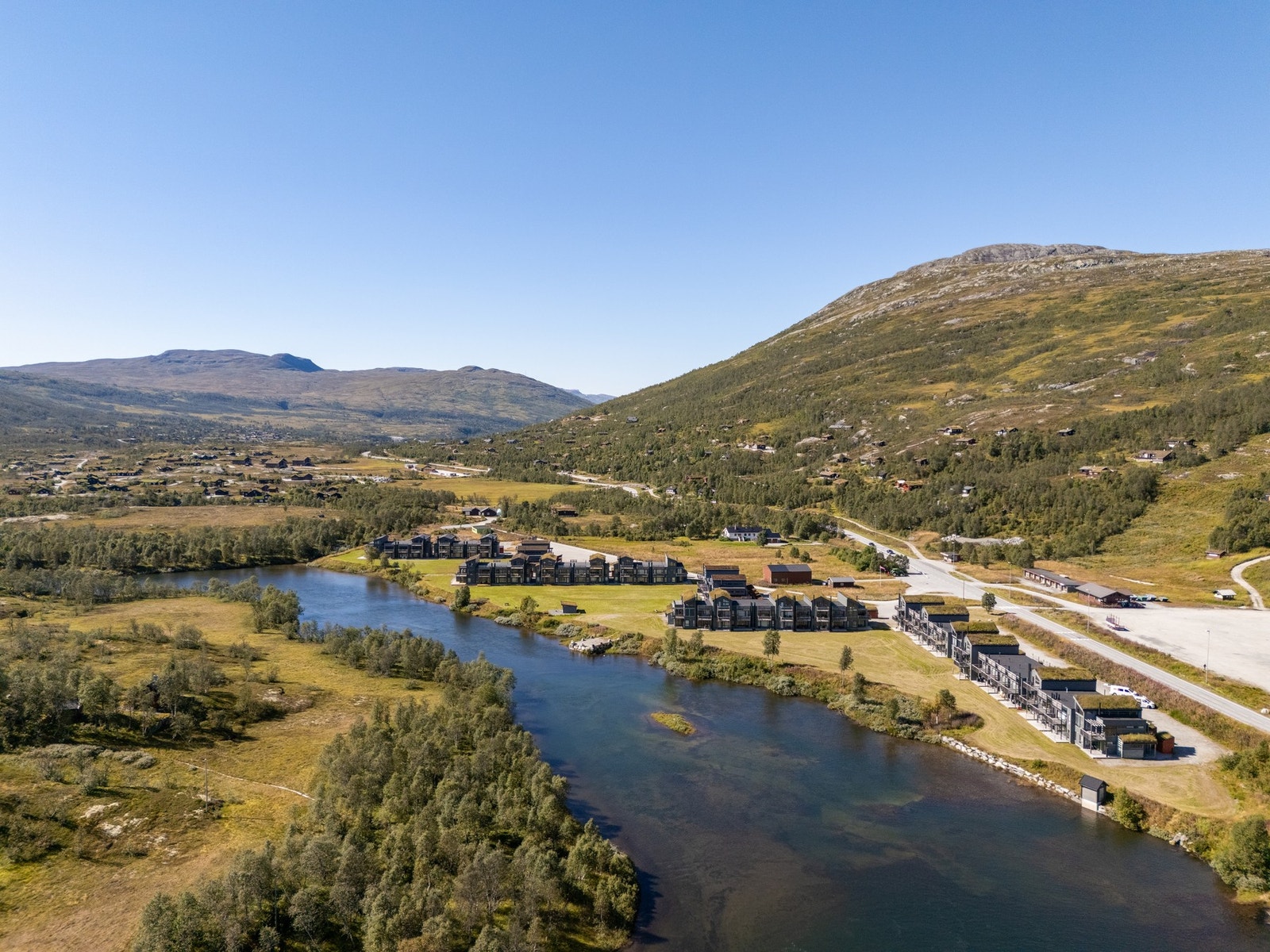 Naturskjønne omgivelser med nærhet til alt du måtte trenge Galleribilde