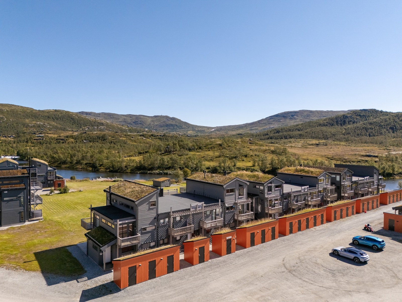 Med parkeringsplass på felles parkering Galleribilde