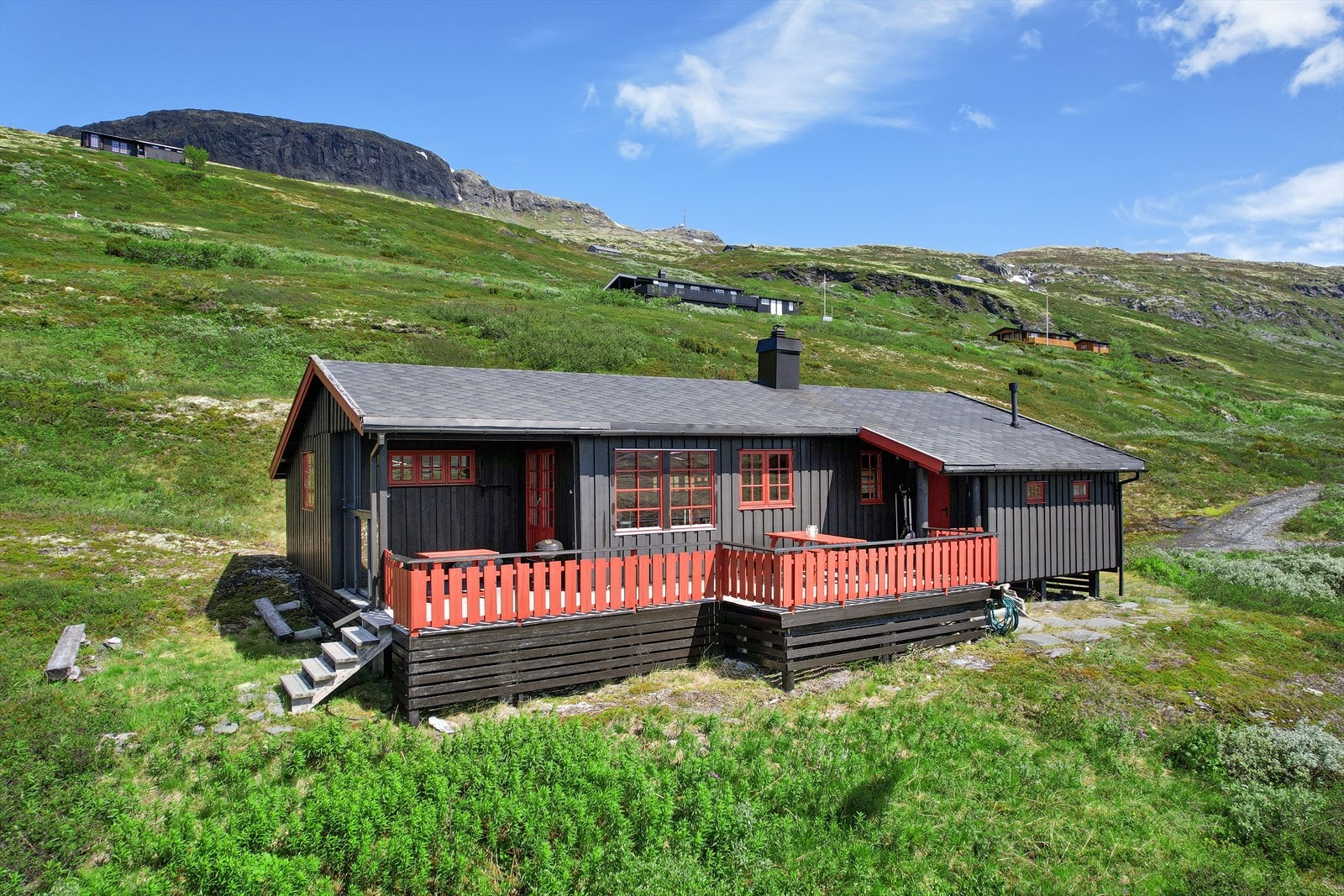 Garanti Indre Sogn v/ Malin Låksrud Øyre har gleda av å presentere Søre Knipvegen 14 - Galleribilde