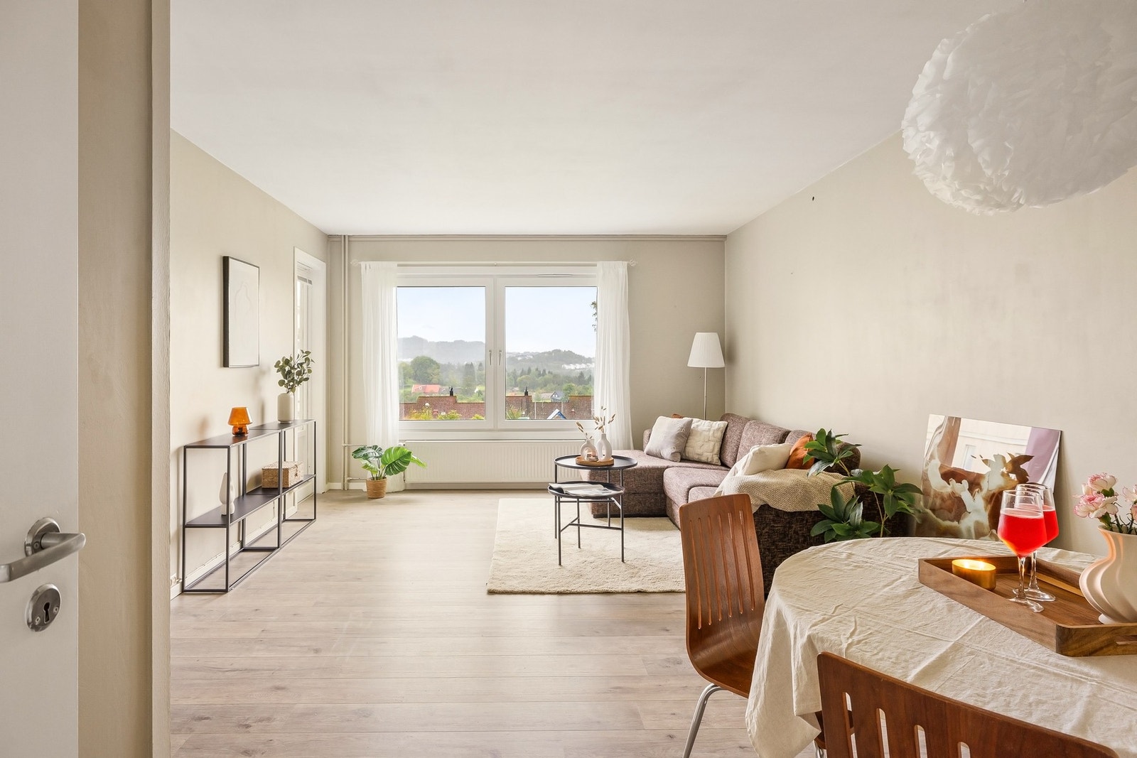 ASK Eiendomsmegling v/Charlotte Kleven har gleden av å presentere Torgny Segerstedts vei 43! Galleribilde