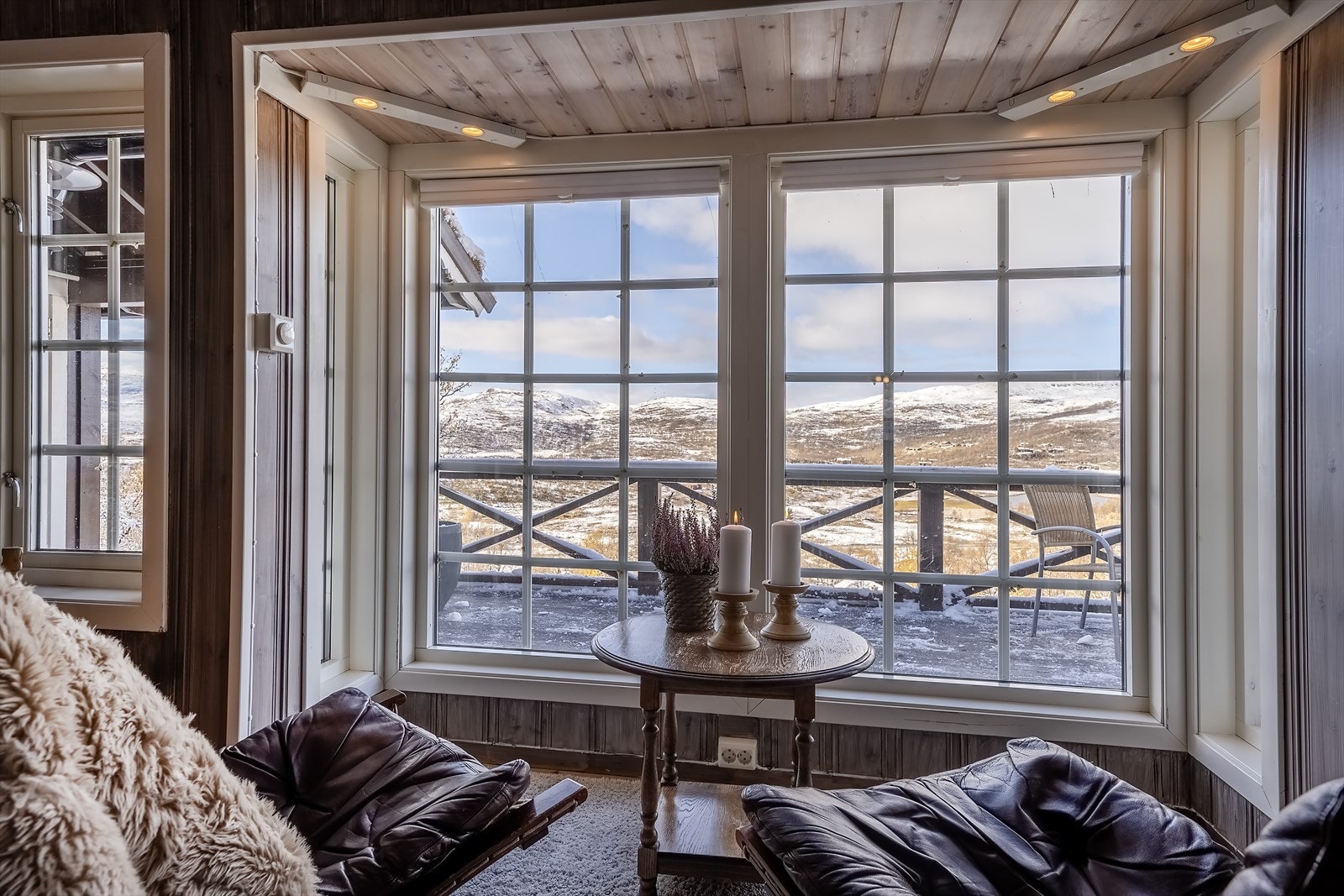 Karnapp med panoramavindu gir god utsikt fra godstolen Galleribilde