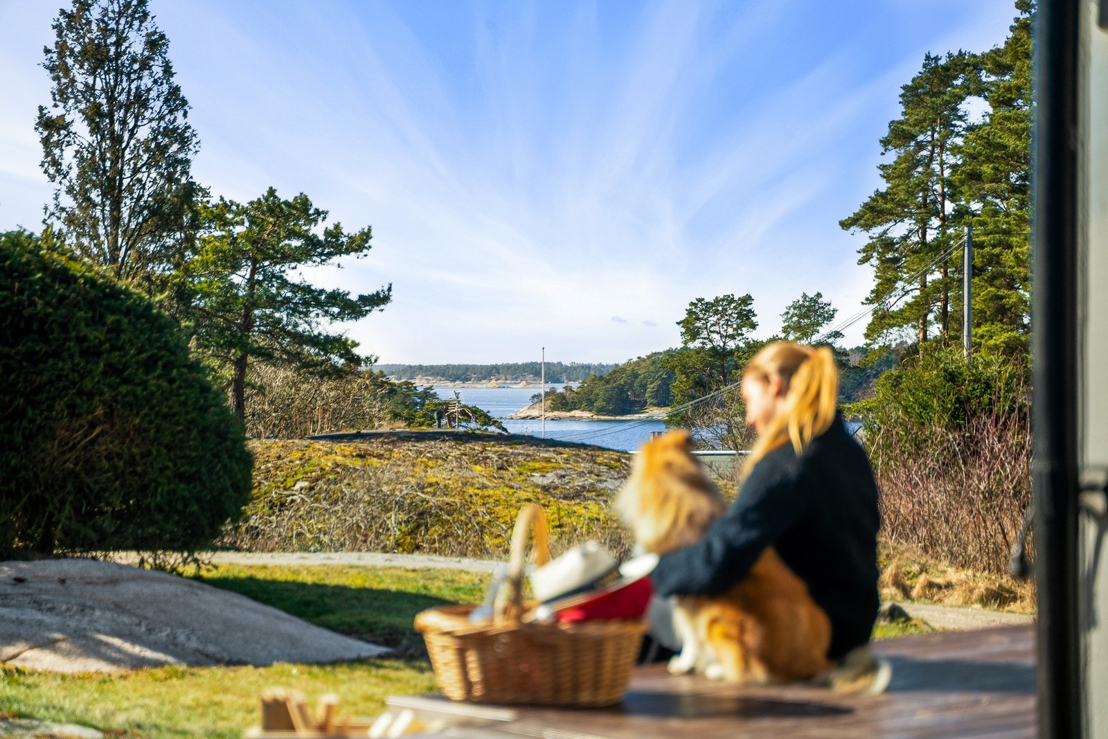 Fantastisk utsikt - kort vei til både bryggeplass og strand. Galleribilde