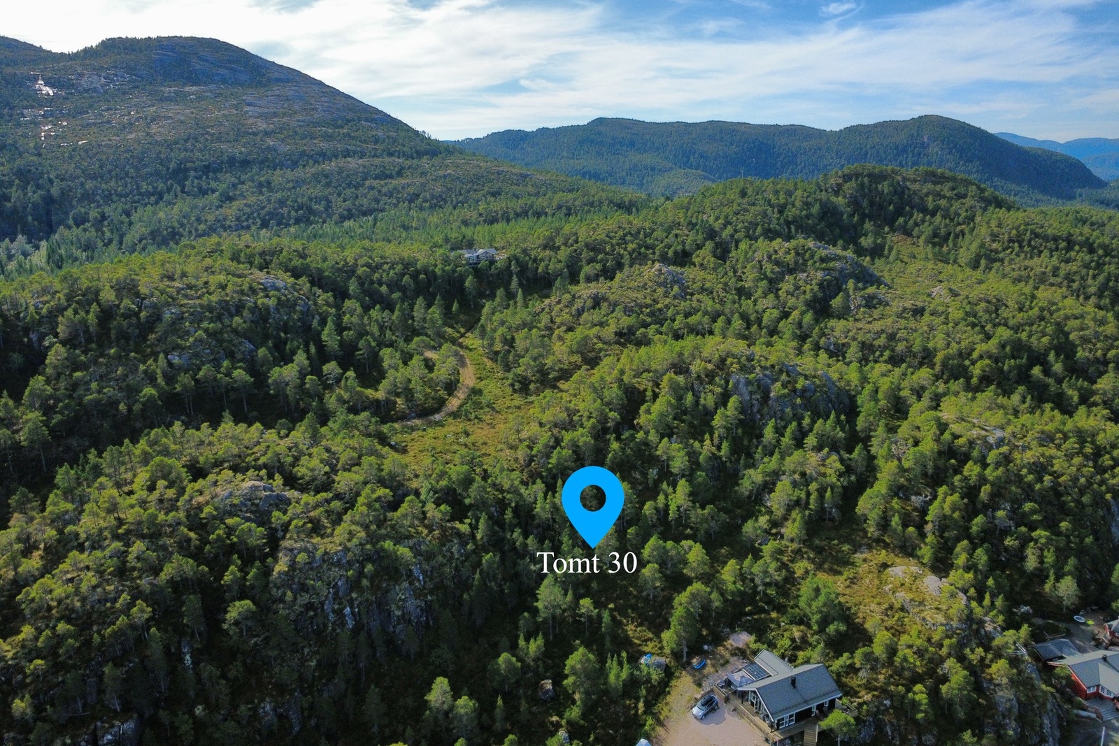 Her kan du se plasseringen av tomt 30 som har en pris på kr 250 000 og er på ca 550 kvm. Galleribilde