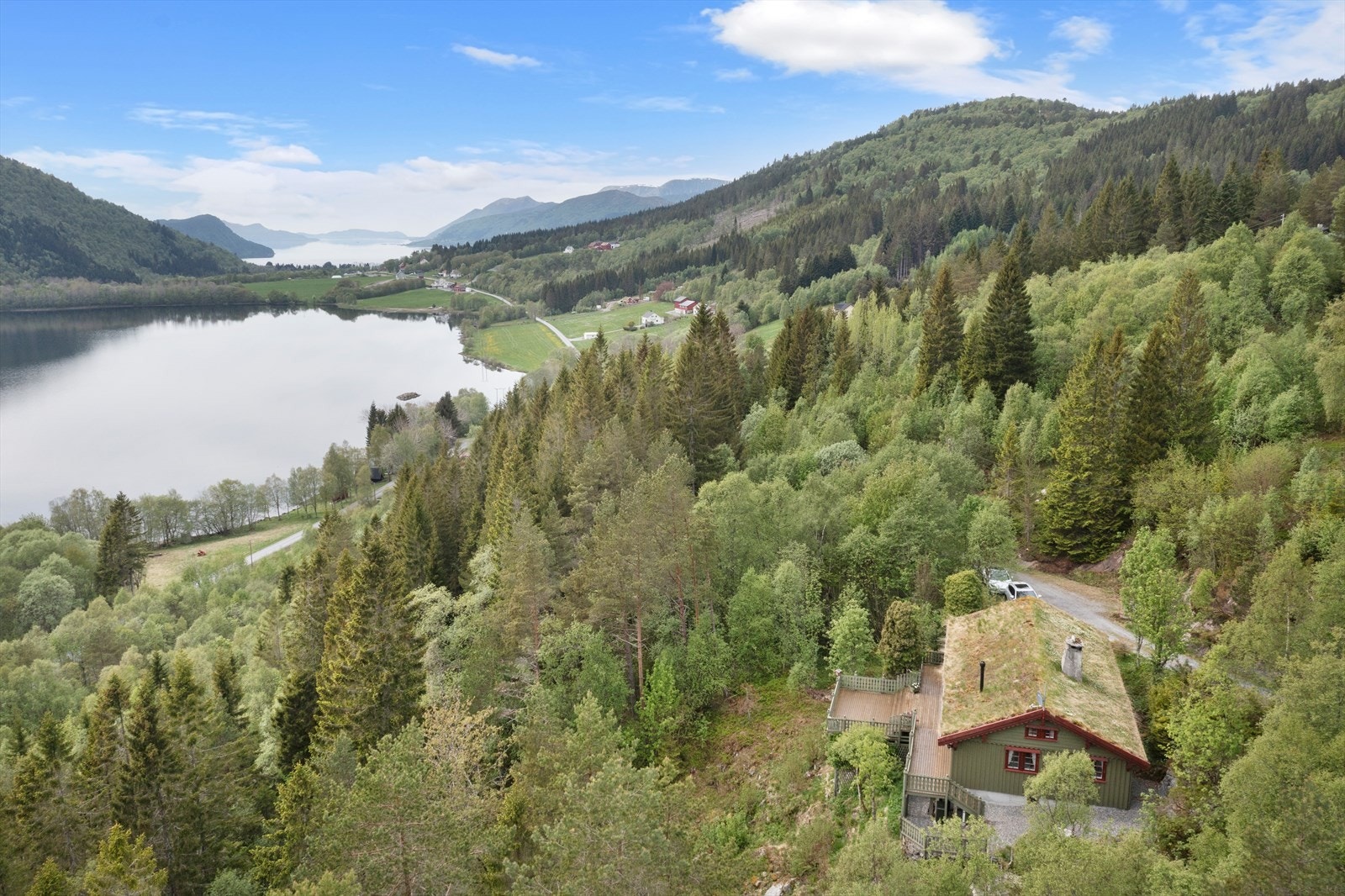 Vadsetvegen 114 | Beliggenhet | Dronefoto Galleribilde