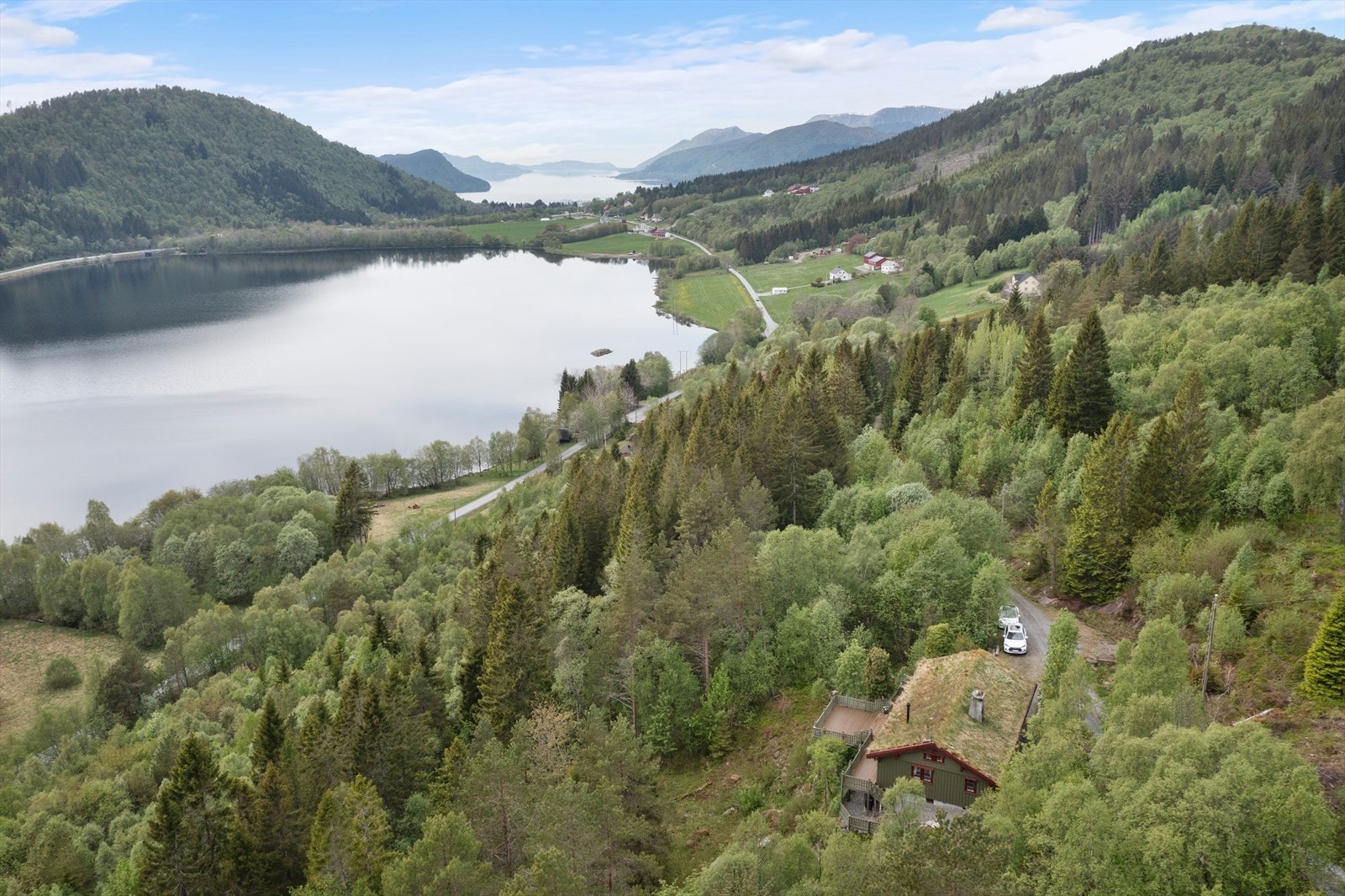 Vadsetvegen 114 | Beliggenhet | Dronefoto Galleribilde