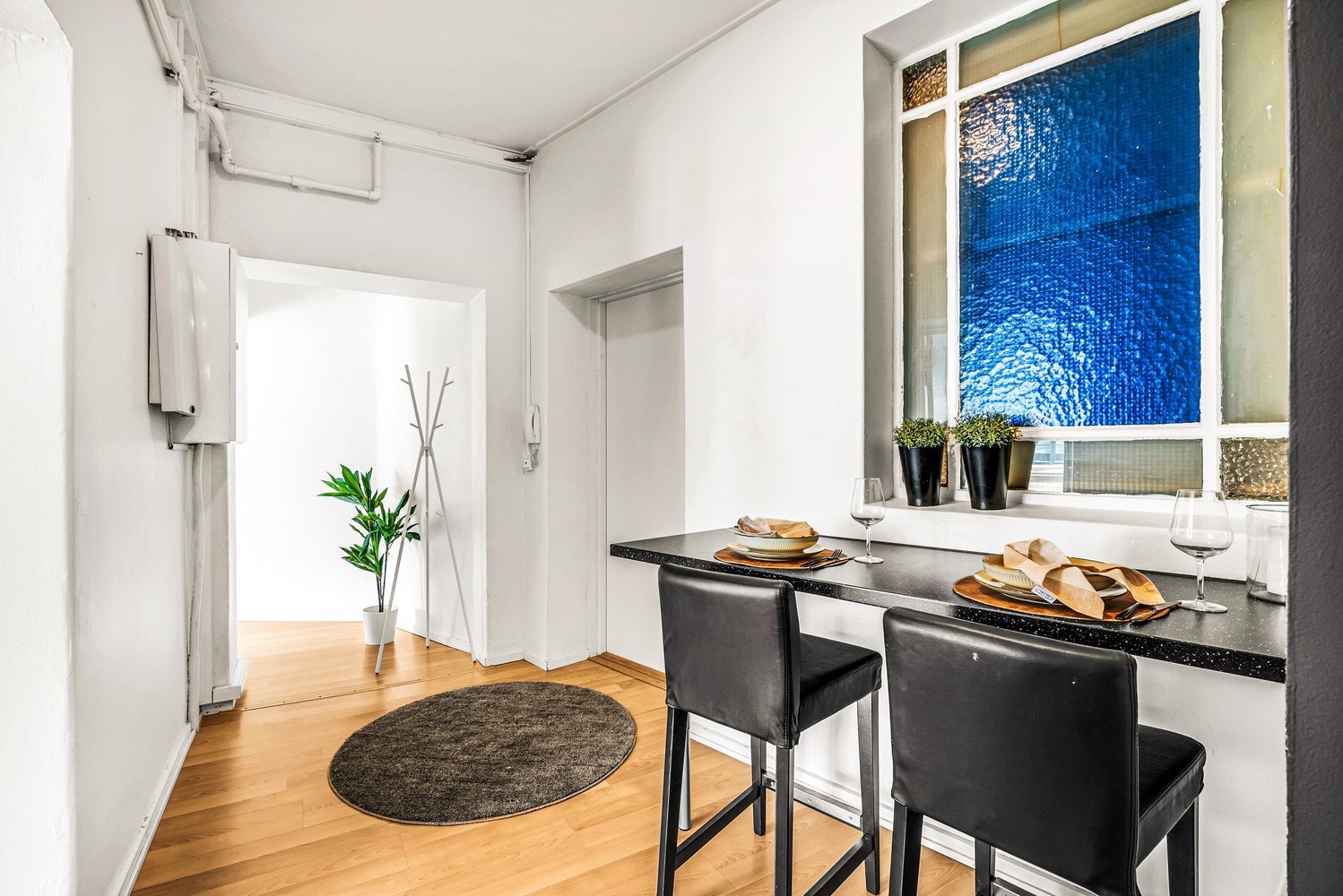 De store vindusflatene gir rommene en karakteristisk og eksklusivt preg. Galleribilde