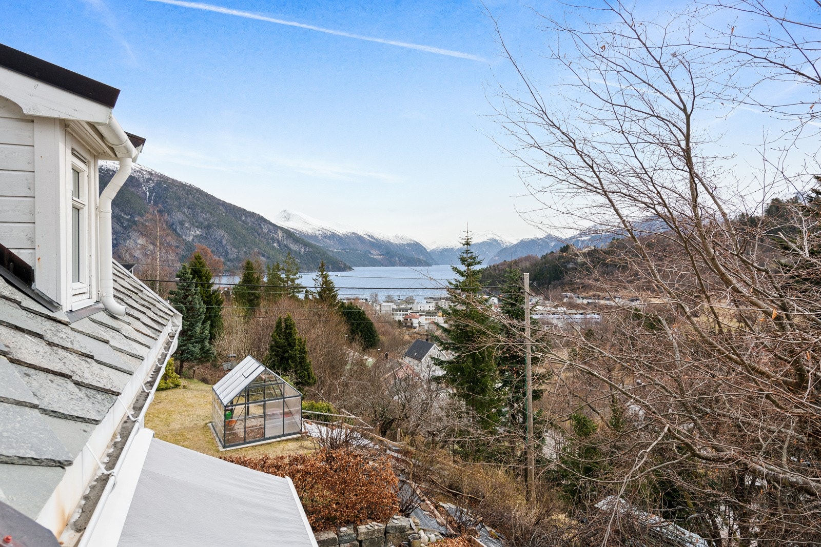 Flott utsikt mot Storfjorden. Galleribilde