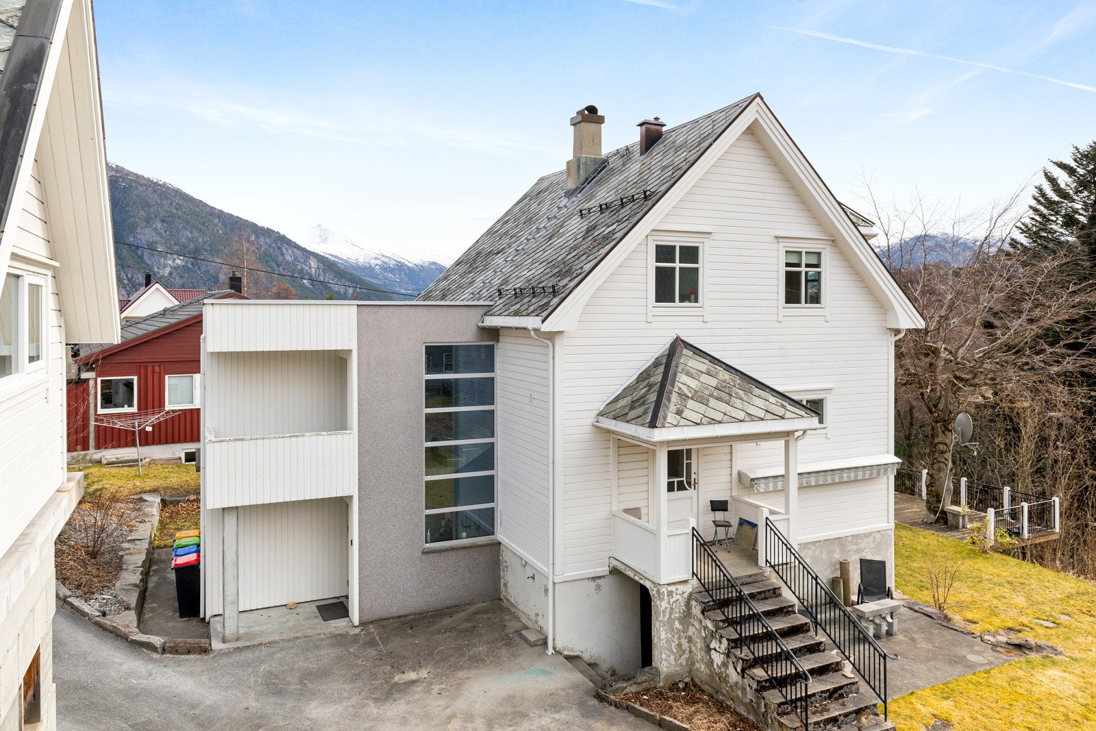 Huset er aktitektonisk spennende og en har greid å kombinere nytt og gammelt i fin stil. Galleribilde