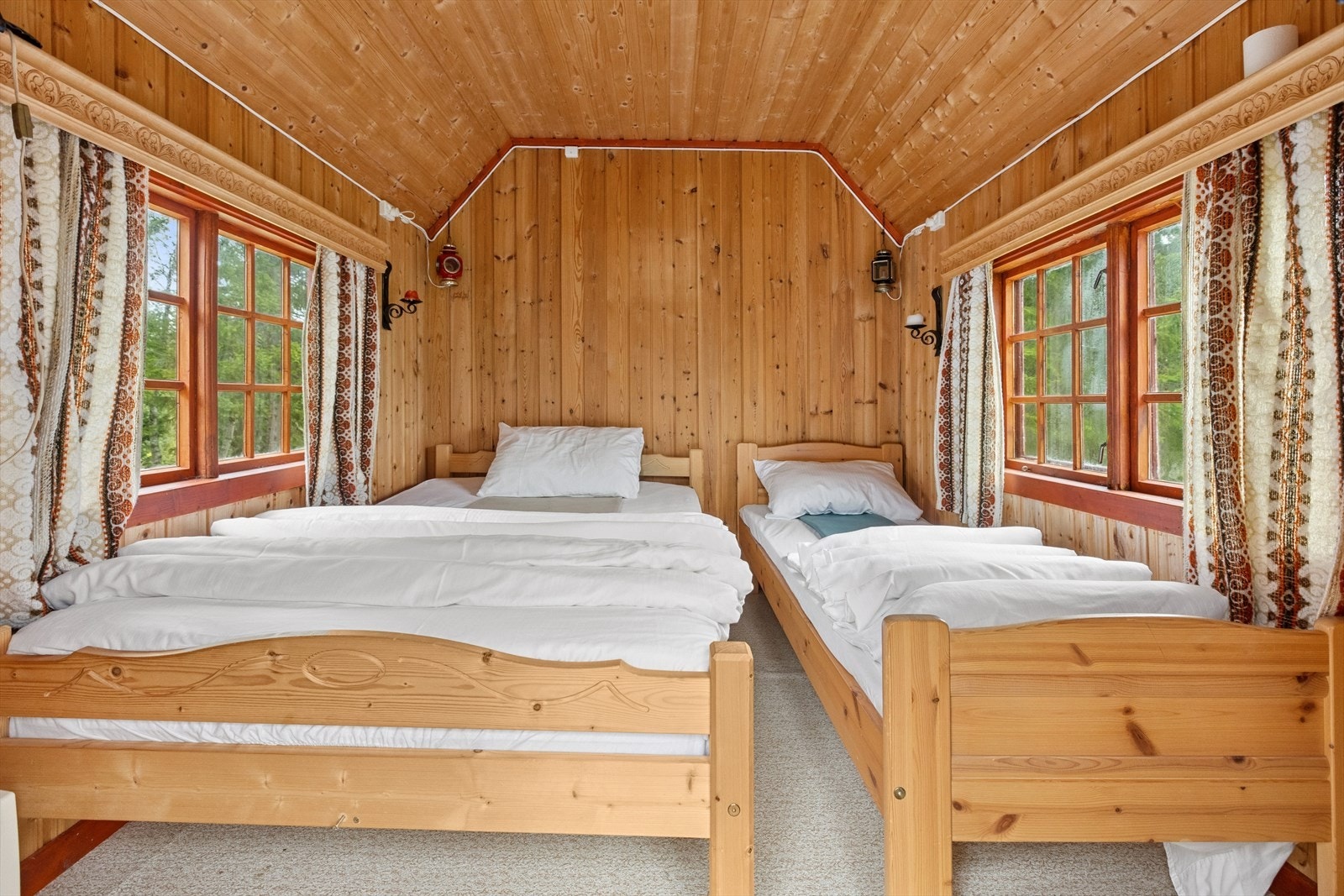 Annekset byr på ekstra soveplasser. Galleribilde