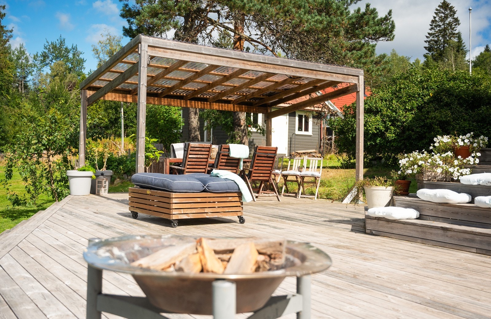 Terrasse med plass til store selskaper Galleribilde