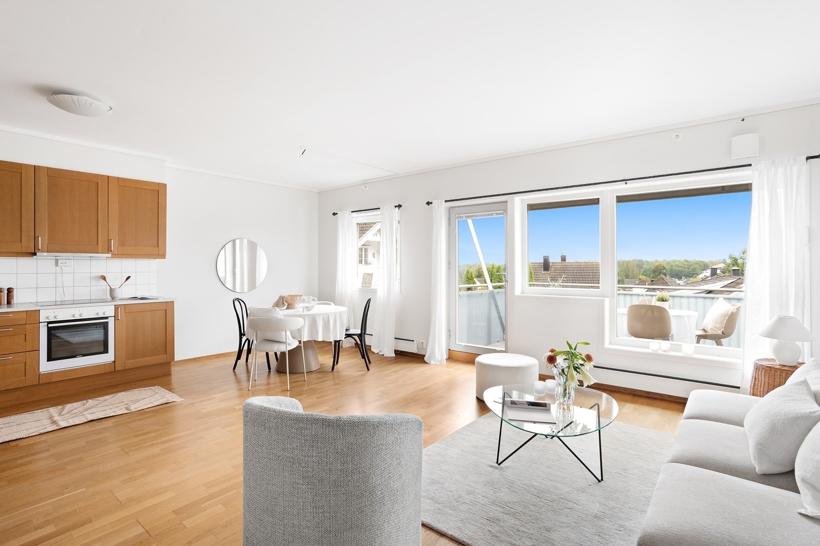 Åpen stue og kjøkkenløsning Galleribilde