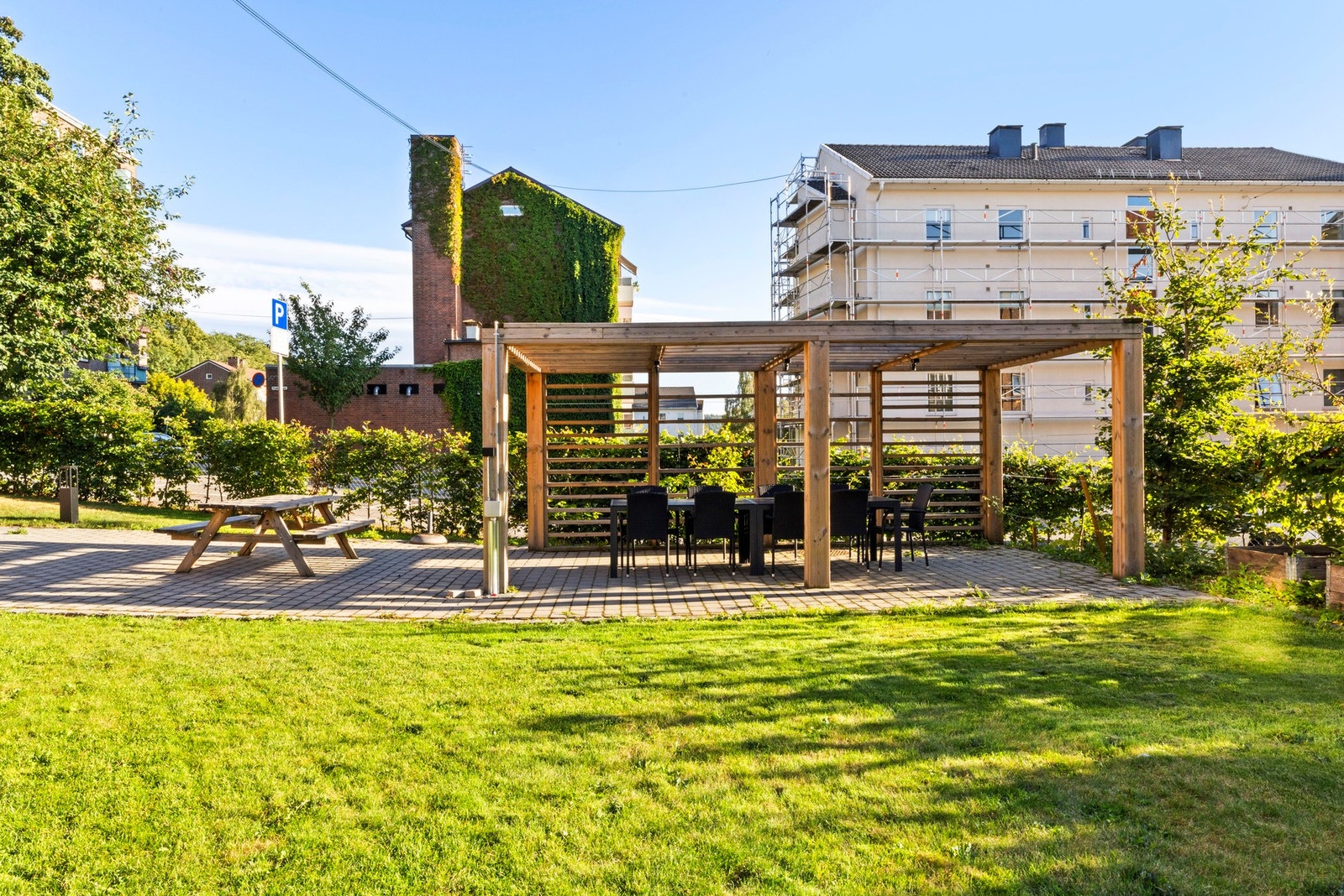 Paviljong for felles bruk. Galleribilde