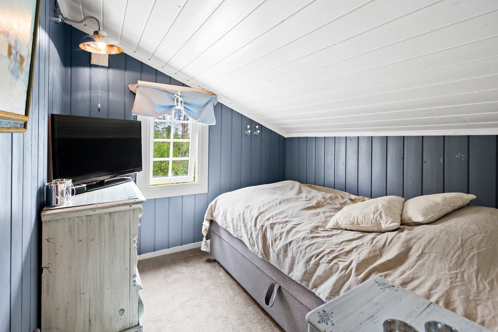 Soverom 2 med god plass til seng og annet inventar. Galleribilde