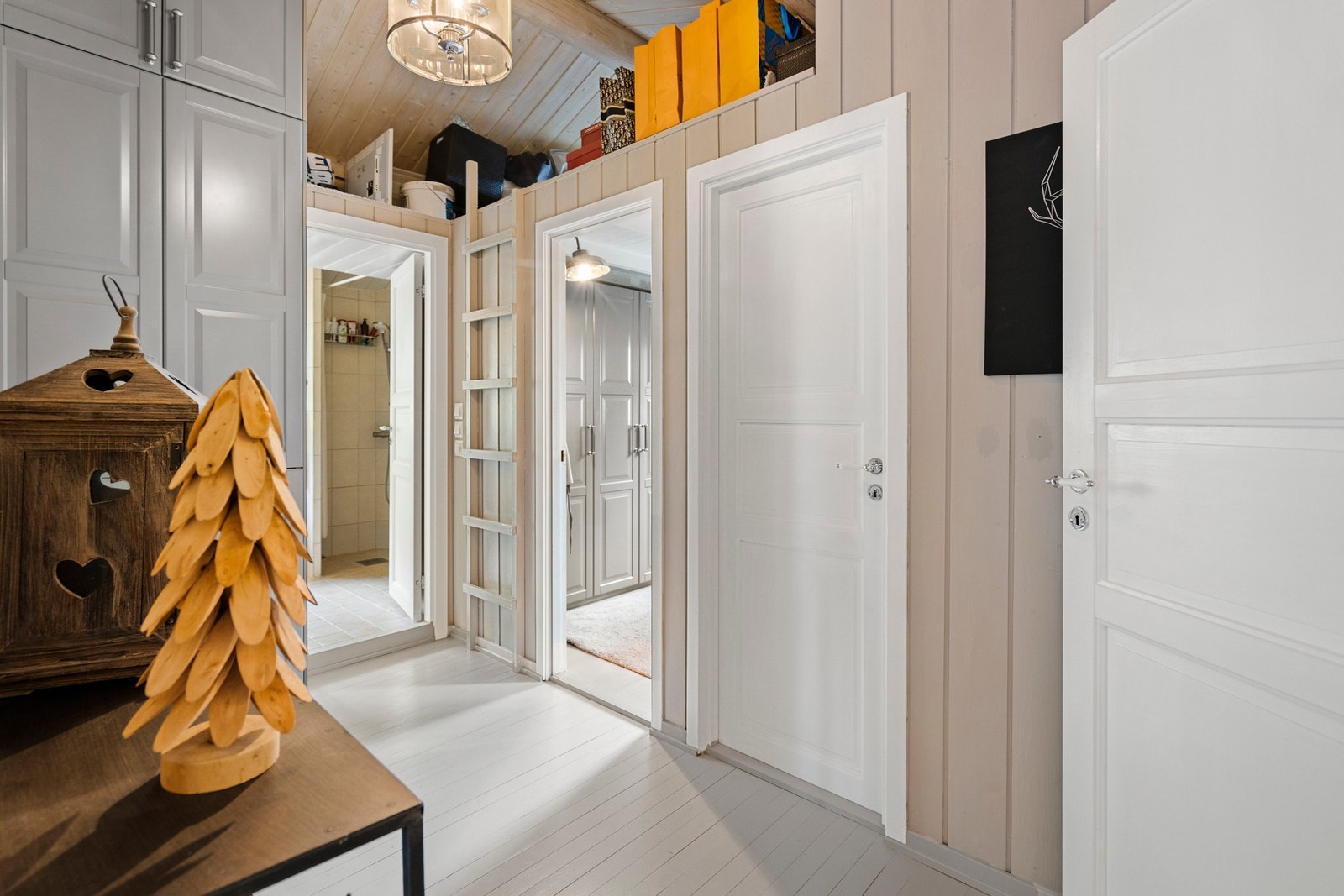 Gang med stige til hems Galleribilde