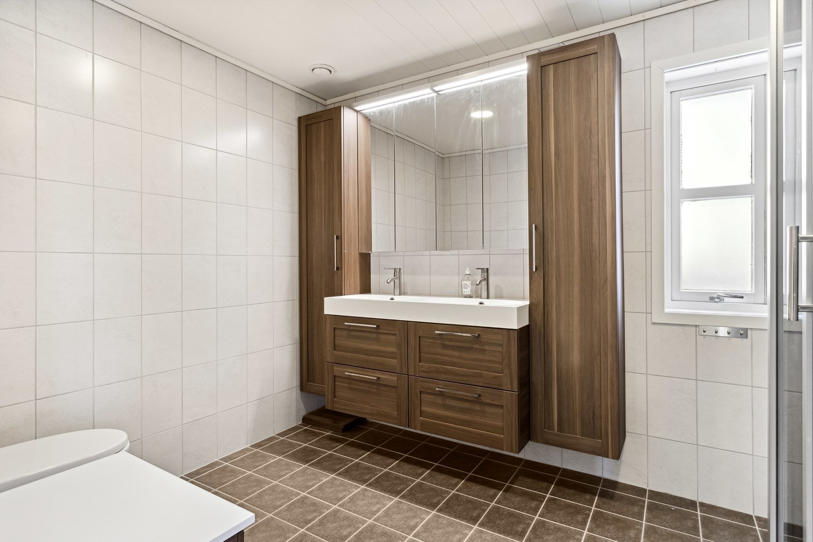 Baderom hoveddel. Galleribilde