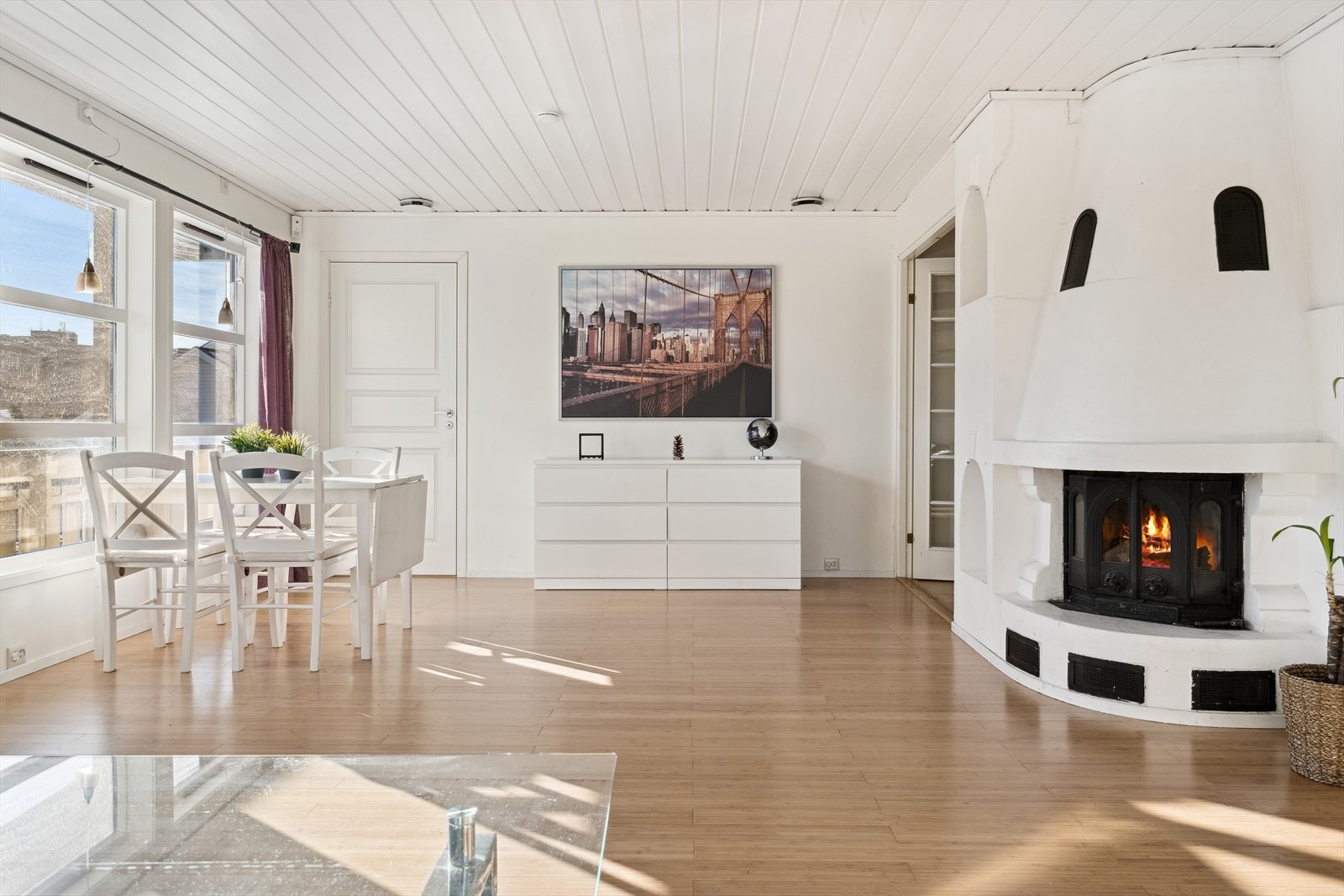 Stue i hoveddel er ca 36,6 m². Galleribilde