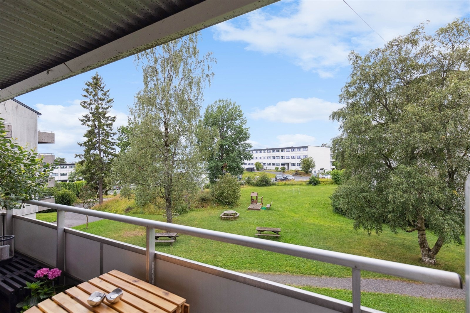En romslig fireroms leilighet med attraktiv beliggenhet. Galleribilde