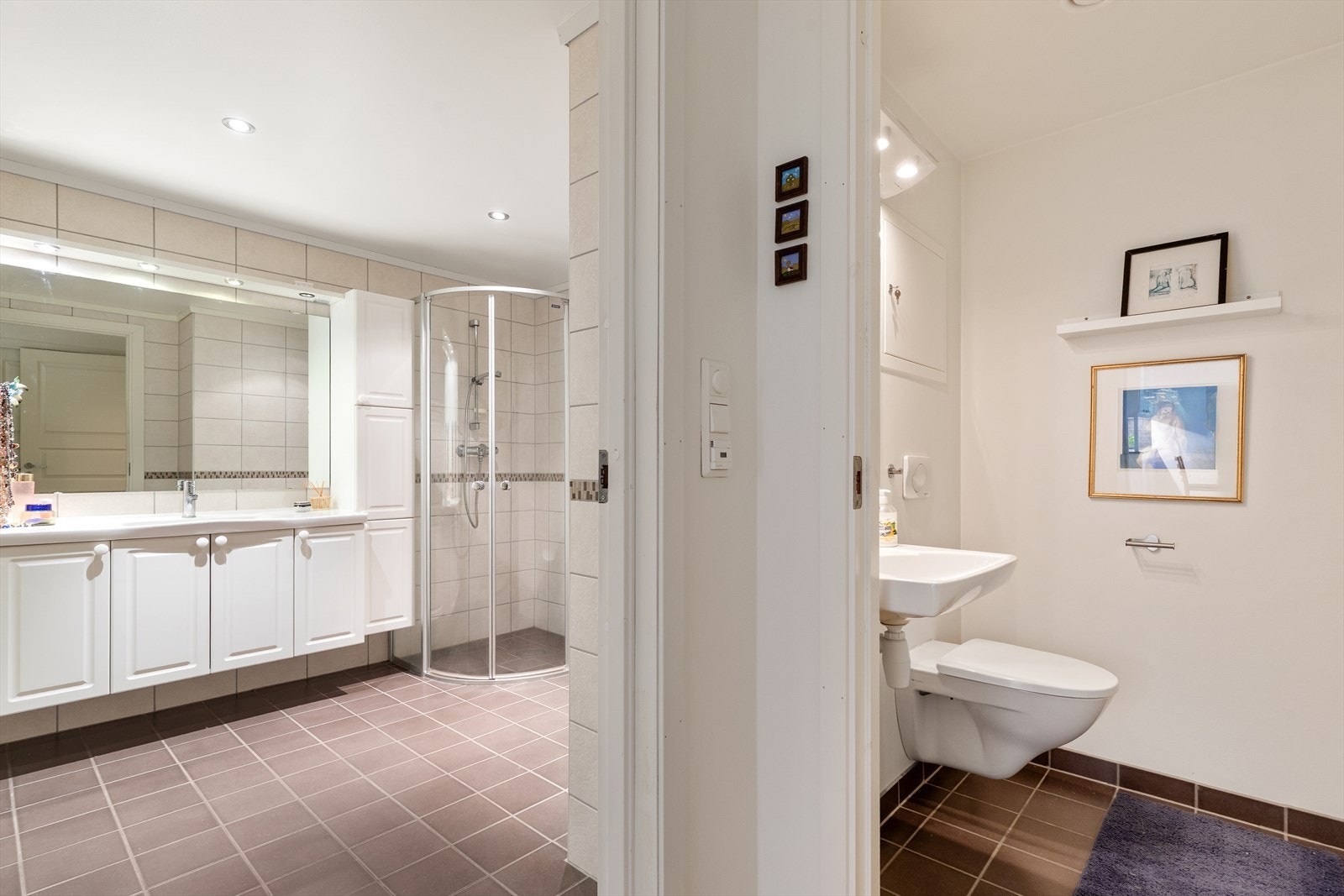 I tillegg til badet finnes et separat toalettrom. Galleribilde