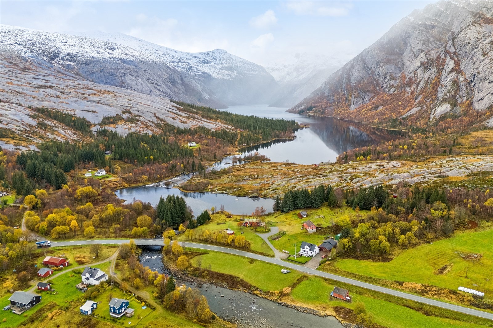 Det er også mange flotte fjell som kan utnyttes både på sommer og vinter. Galleribilde