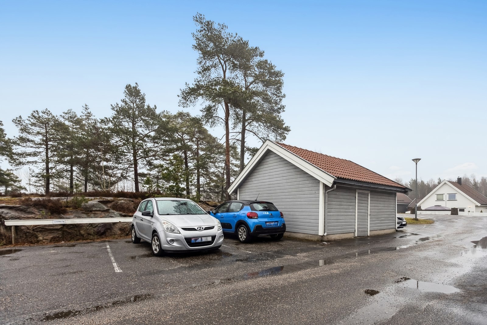 Det er også en utvendig bod Galleribilde