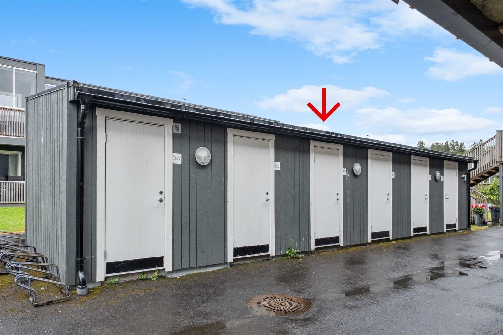 Medfølgende bod like ovenfor inngangsdør. Galleribilde