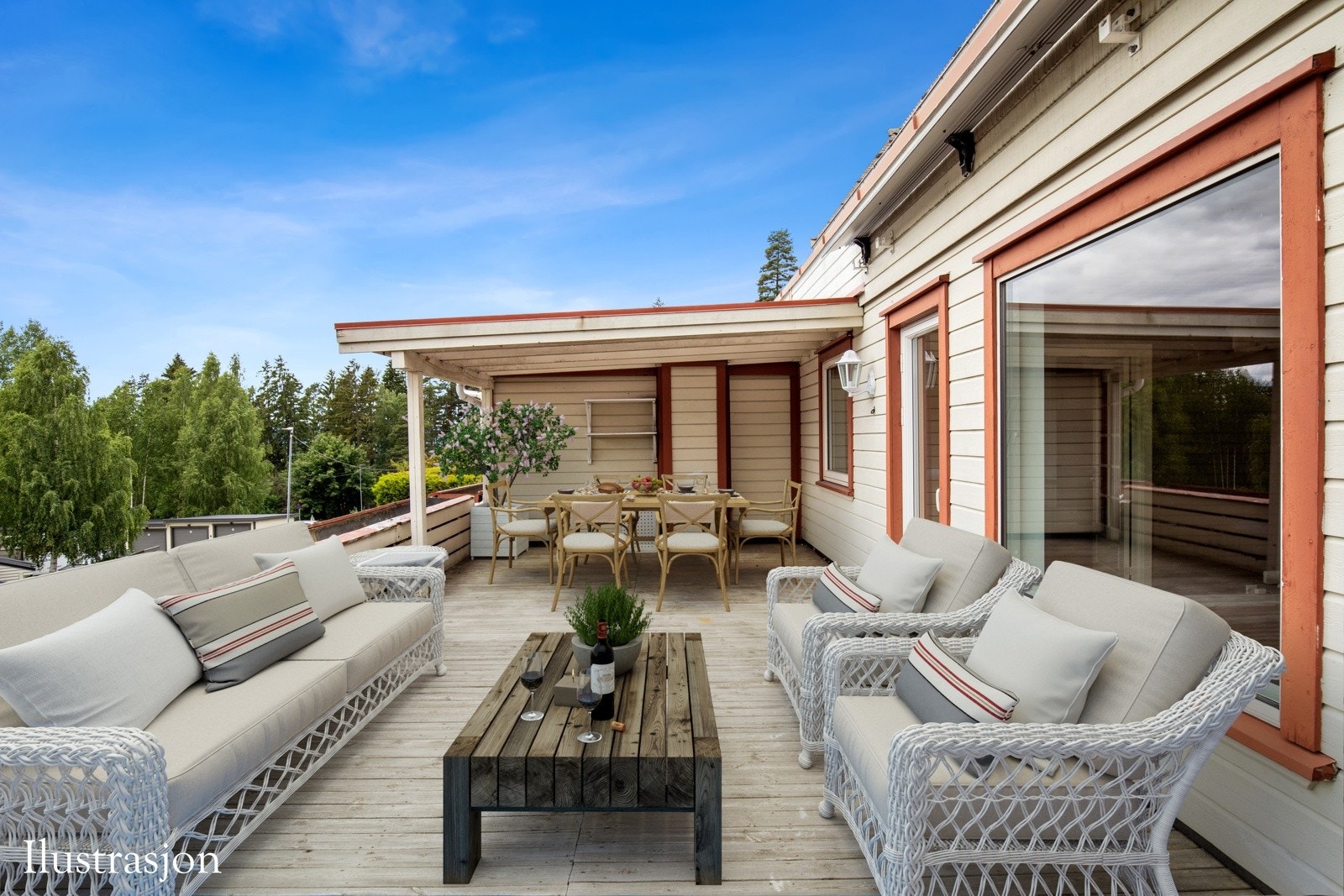 Stor terrasse på ca. 37 m². Deler av terrassen er overbygd. Galleribilde