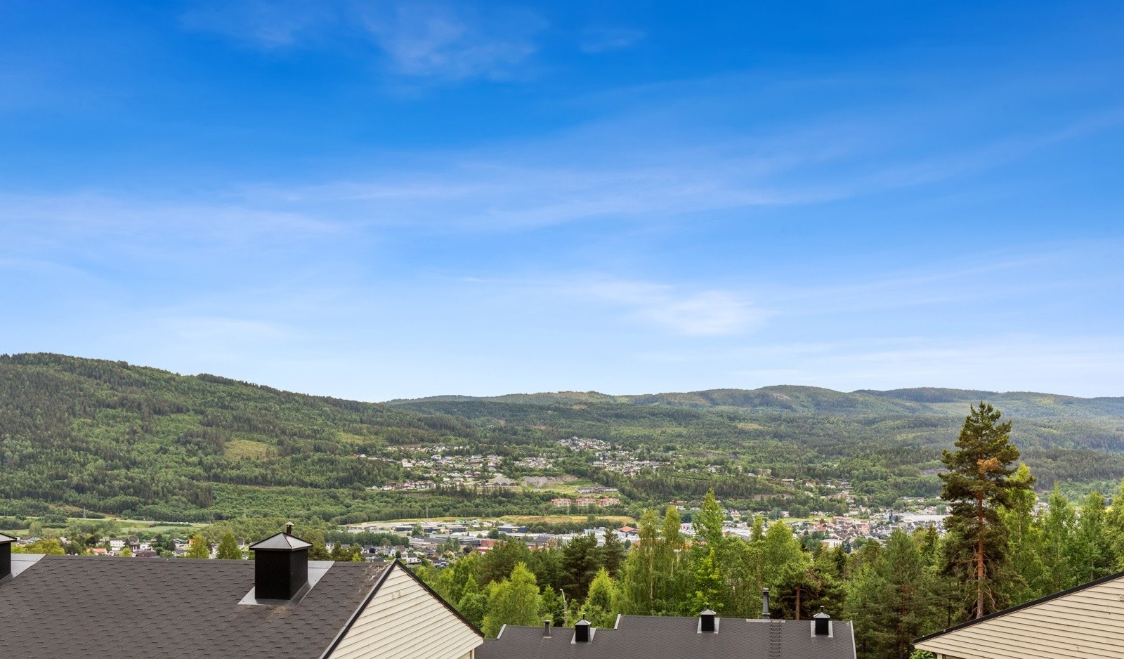 Fordig utsikt fra terrasse. Galleribilde