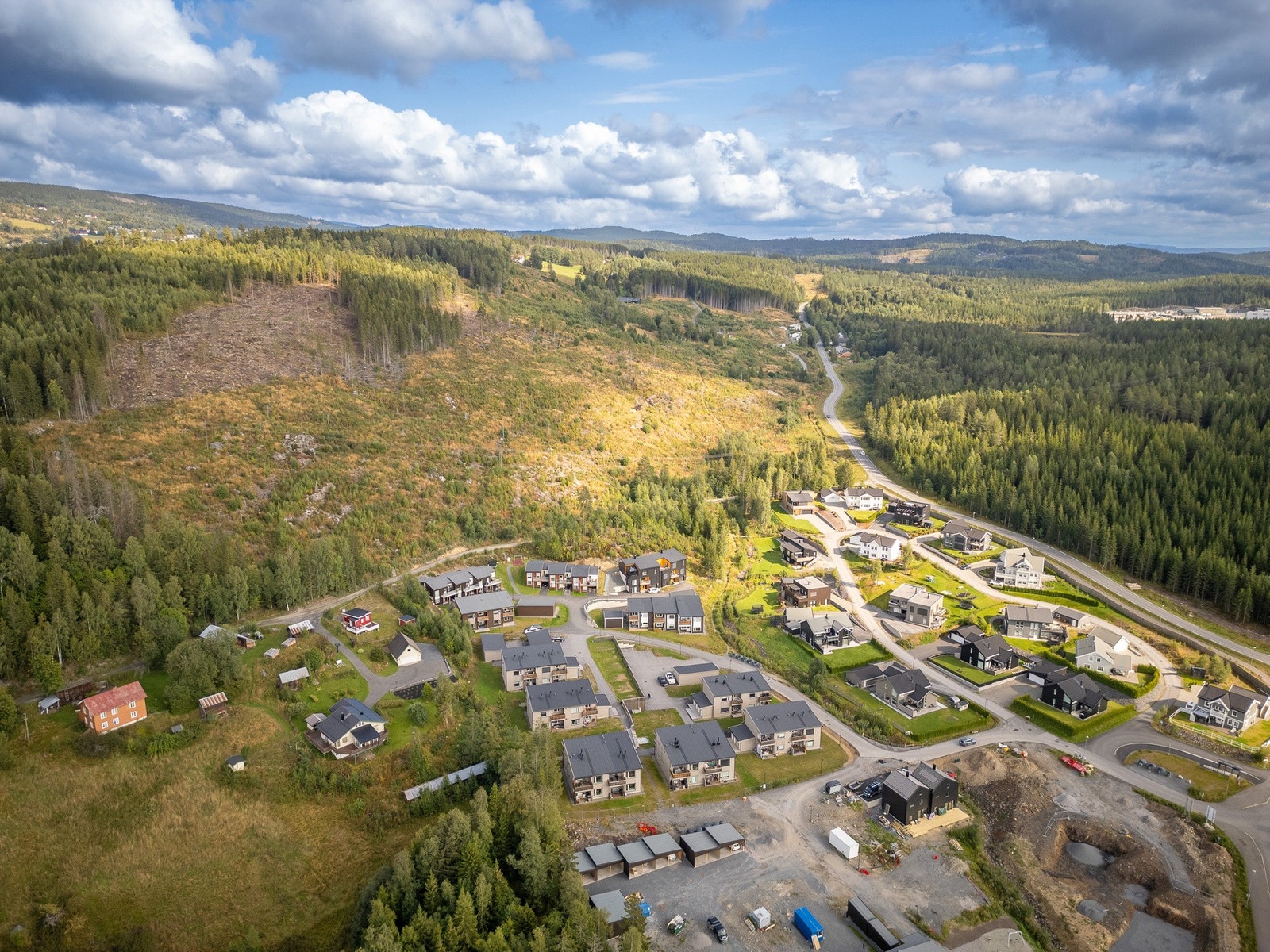 Oversiktsbilde tatt i retning mot Sjusjøen Galleribilde