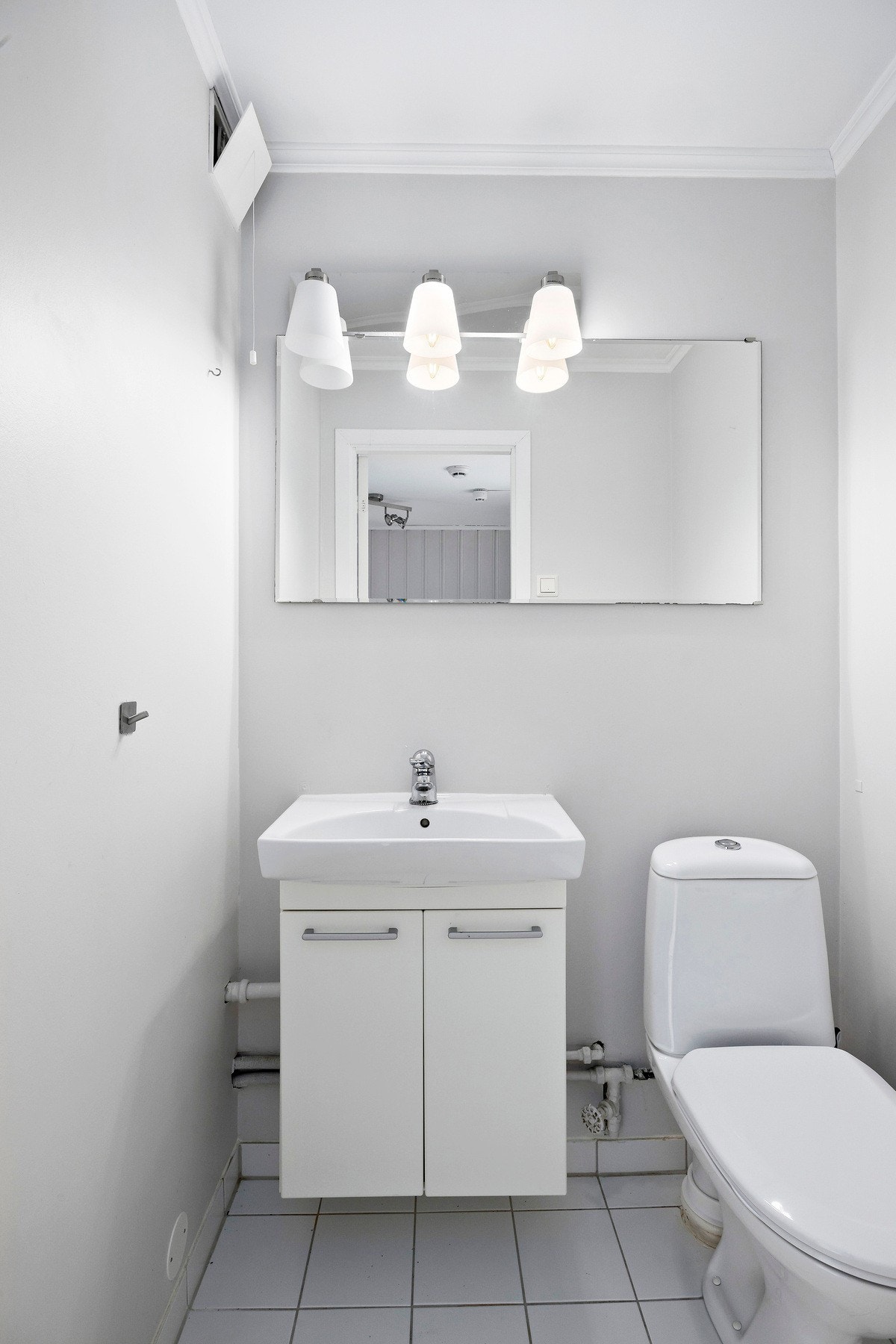 Toalettrommet har fått et nytt toalett i 2025. Galleribilde