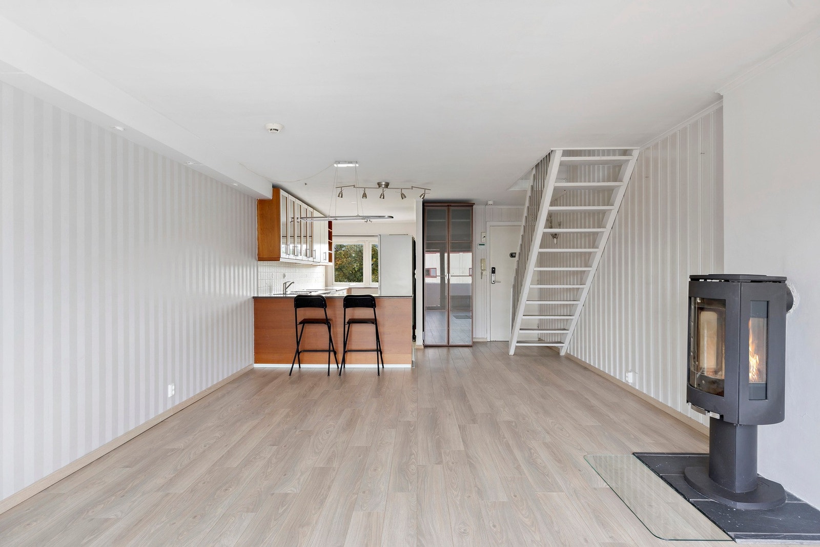 Åpen kjøkken stue løsning. Galleribilde