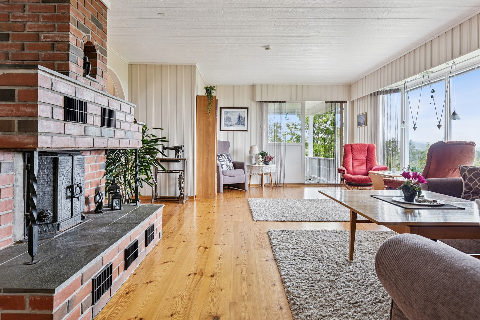 Parkett på gulv og malte overflater Galleribilde