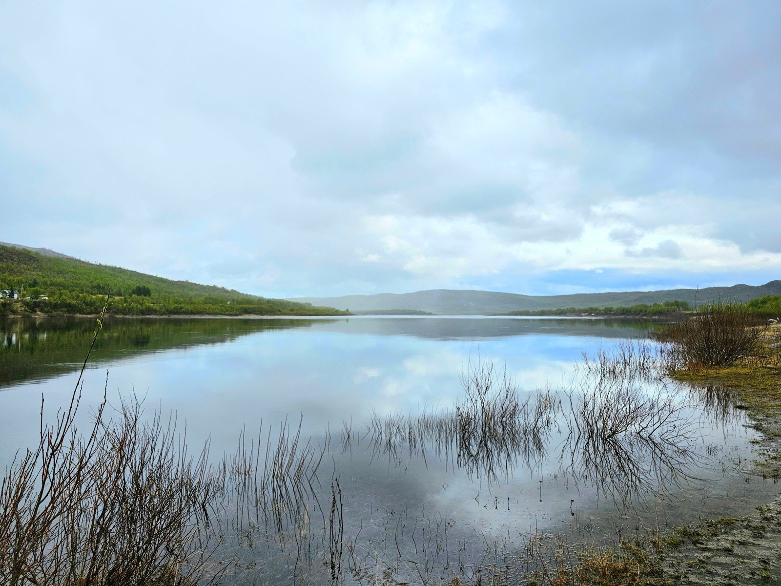 Like i nærheten av eiendommen, finner du vakre Tanaelva! Galleribilde
