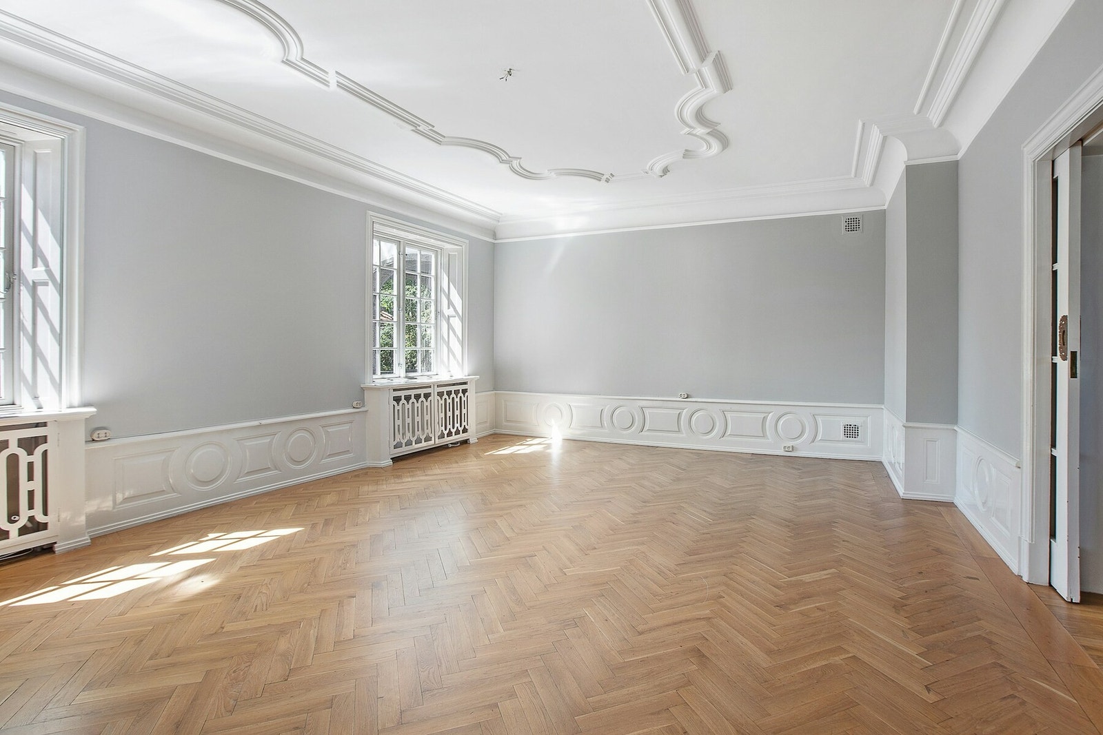 Takhøyden i 1 etasje er på hele 2,93 meter. Galleribilde